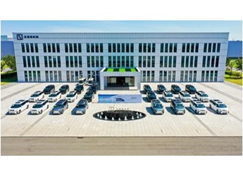 上市3天即交付 全新极氪009刷新纯电豪华MPV交付速度纪录 封面图