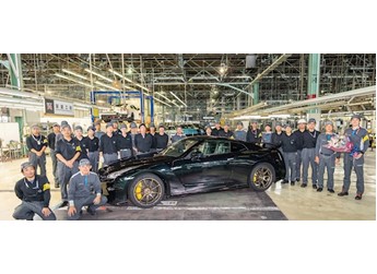 一代战神落幕！日产R35 GT-R最后一台车在日本下线 封面图