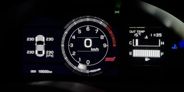 传递快乐的使者 试驾斯巴鲁BRZ 手动版_14