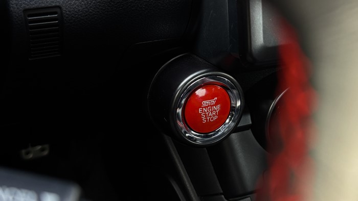 传递快乐的使者 试驾斯巴鲁BRZ 手动版_16