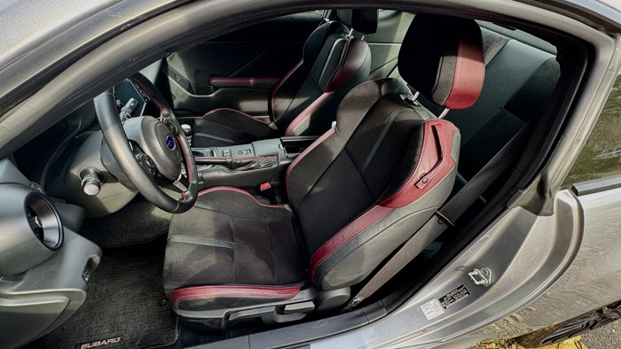 传递快乐的使者 试驾斯巴鲁BRZ 手动版_22