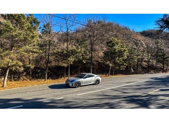 传递快乐的使者 试驾斯巴鲁BRZ 手动版