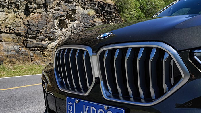 全副武装的德系战舰 BMW全新X6评测 