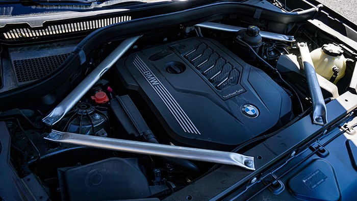 全副武装的德系战舰 BMW全新X6评测 