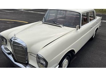 1963年奔驰古董车将拍卖：起拍价3.5万 能开能跑 封面图