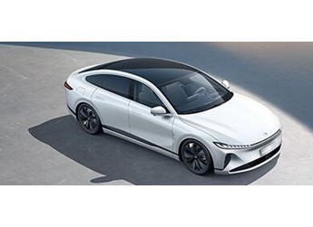 新汽车实测,黑科技揭秘,长安汽车以科技创领数智未来 封面图