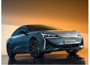 极狐阿尔法S5更多信息公布 麋鹿测试成绩为82.8km/h 封面图