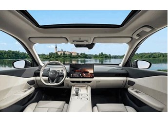 首搭华为座舱的燃油车！东风日产天籁·鸿蒙座舱内饰首发 封面图