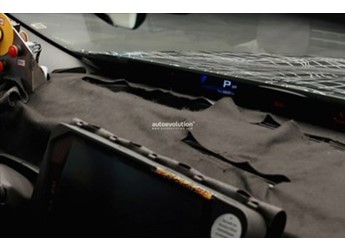 全新宝马X5内饰曝光!放弃仪表 搭载小米YU7同款全景屏 封面图