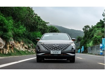 坐进全时安全的欧萌达,夏日理想一路畅达 封面图