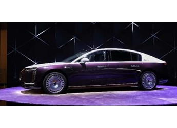 成都车展引高端车圈关注,尊界S800凭科技与品质圈粉千金团 封面图