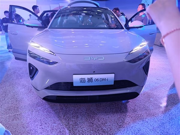 满油满电续航超1600km 比亚迪全新海狮06上市：13.98万起