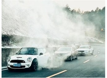 纯电MINI一上市 隔壁的Smart笑开了花 封面图