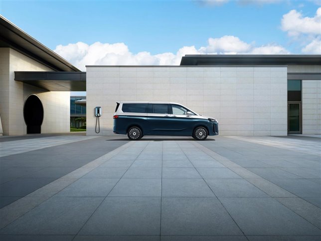 正车侧带充电桩1029