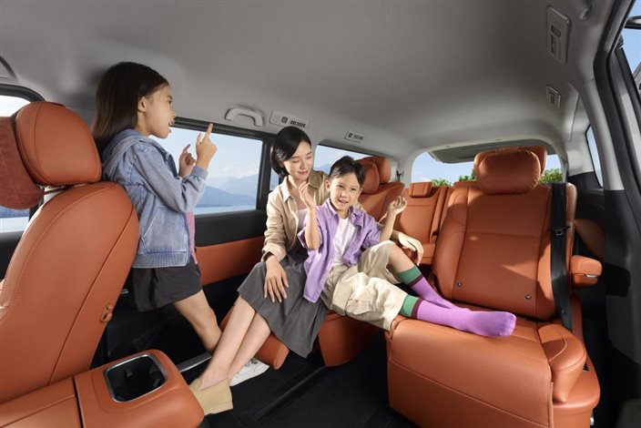 02二排座椅空间11061