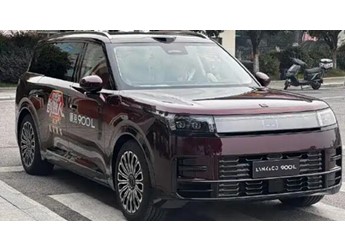 更大气的审美！领克900L实车曝光：前脸大改 后轮转向保留 封面图