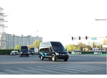 福田图雅诺小客 第四次圆满完成护送航天员返回任务 封面图