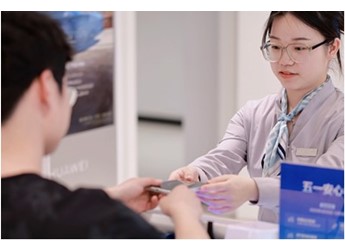 鸿蒙智行从“服务”到“守护”,重塑智能出行体验新标杆 封面图