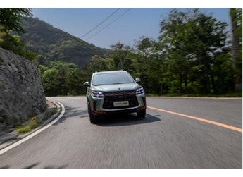 国产SUV的操控标准,风行T5马赫版和博越谁更有发言权? 封面图