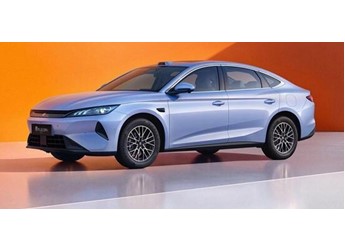 综合续航2290km！比亚迪第三代秦PLUS DM-i上市：7.69万起 封面图