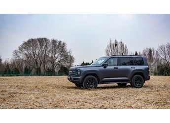 家用硬派越野车推荐 哈弗H9 柴油穿越版7座