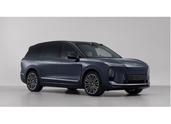 全新蔚来ES8续航信息曝光 提供102kWh大电池 封面图