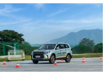 操控与实用兼顾的家用车,风行T5马赫版与捷途X70 PLUS谁能做到? 封面图