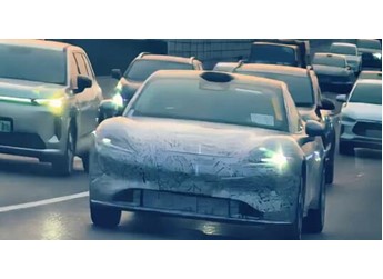 鸿蒙智行尚界Z7/Z7T轿跑曝光：新一代小米SU7劲敌登场