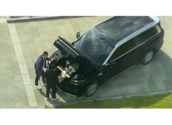 能装电磁炉做饭 零跑D19前备舱曝光：内置220V电源、排水通道