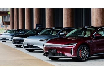 猎鹰700辅助驾驶上车！奇瑞风云A9L光辉版上市：17.19万起