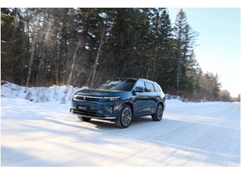 春节返程轻松无忧,19.7万辆的骄人销量让问界新M7位居2024年销量之王 封面图