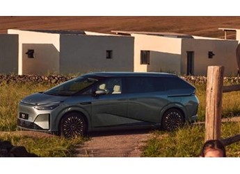 小鹏X9增程版官宣!63.3电+60L大油箱 综合续航1602km 封面图