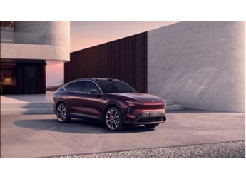 蔚来EC7 M42星云红配色上新!另外还有8种配色可选 封面图