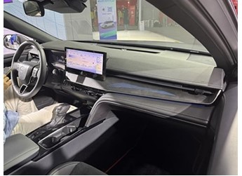 丰田凯美瑞光辉版将12月底上市 搭载2.0L电混双擎 封面图