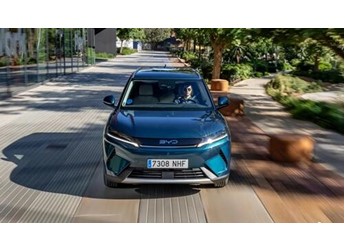 国内用户眼馋 比亚迪元UP DM-i欧洲发布：续航飙升至1000公里 封面图