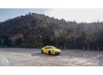 2026款锋芒限量版  试驾斯巴鲁BRZ 手动版