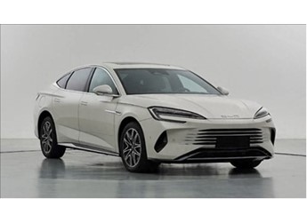 最低馈电油耗4.2升!比亚迪海豹07 DM-i动力曝光 封面图