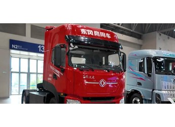 东风天龙KL港口集运纯电牵引车 深度定制破解运输痛点