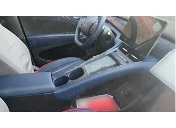 全方位迭代!比亚迪全新海鸥内饰谍照曝光:中控配置堪比超跑