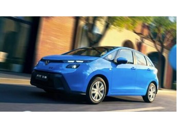 6.68万元全新本田飞度供不应求 下定需加3100元服务费