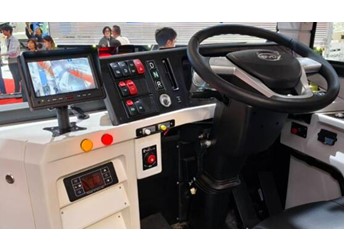 两款专为日本打造 比亚迪J6、J7、K8纯电巴士亮相东京车展 封面图