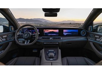 新款奔驰GLS官图曝光：大型SUV全新三联屏内饰+E-ACTIVE空气悬架升级