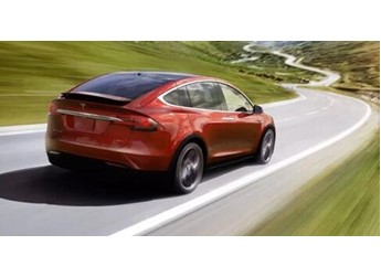 最新纯电车3年保值率出炉:特斯拉无敌了 包揽前三名