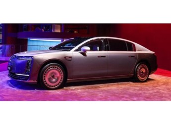 尊界S800典藏大观与V800亮相成都车展，双旗舰助推中国超豪华品牌向上突破 封面图