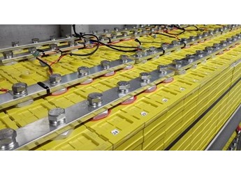 明年新能源车或将涨价 多家电池厂商发布涨价通知 部分企业上调15% 封面图