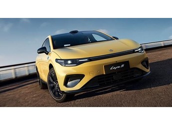 9.28万买年轻人第一辆纯电钢炮！零跑Lafa5今日开启全国交付 封面图