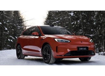 问界新M5 Ultra轻松应对冬季低温挑战，超值至高37000元权益再加码