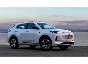 电动感应尾门、陡坡视野辅助、IACC加持,难怪第三代CS55PLUS上市即爆款 封面图