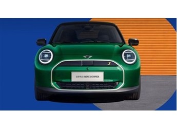 相声演员于谦现场助阵!全新MINI COOPER纯电版上市:18.98万起 封面图