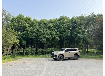 傲视群雄 试驾雷克萨斯LX700h OVERTRAIL领境版